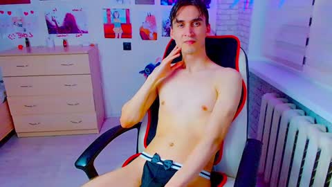 Snapshot of anthony_broown chatting on 8, 12, 2024 anthony_broown online show from 8, 12, 2024