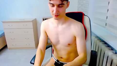 Snapshot of anthony_broown chatting on 19, 11, 2025 anthony_broown online show from 19, 11, 2025