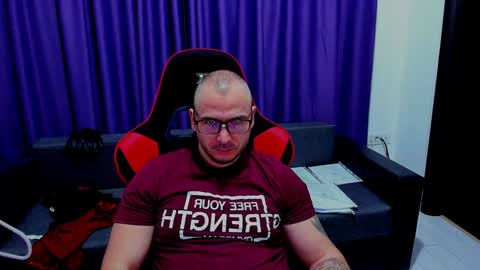 Snapshot of anthony_hard_ chatting on 31, 1, 2025 Anthony online show from 31, 1, 2025