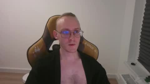 Snapshot of anthonythorn chatting on 19, 11, 2025 anthonythorn online show from 19, 11, 2025