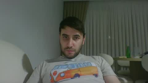 Snapshot of antilogos28 chatting on 13, 9, 2025 antilogos28 online show from 13, 9, 2025