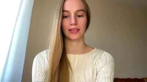 Snapshot of antionettepulgarin chatting on 11, 6, 2026 Viktoria online show from 11, 6, 2026