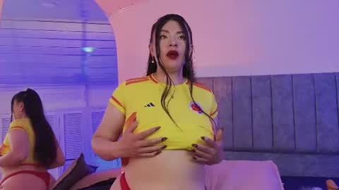 Snapshot of antonella_1998_ chatting on 7, 7, 2026 Antonella online show from 7, 7, 2026