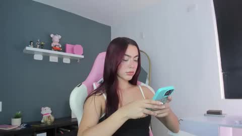 Snapshot of antonella_28_ chatting on 9, 6, 2026 Antonella online show from 9, 6, 2026