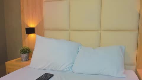 A N T O N E L L A  online show from 19, 12, 2025