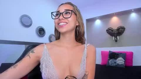 Antonella online show from 6, 2, 2026