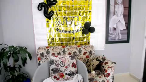 Snapshot of antonella_mcry chatting on 4, 7, 2026 antonella online show from 4, 7, 2026