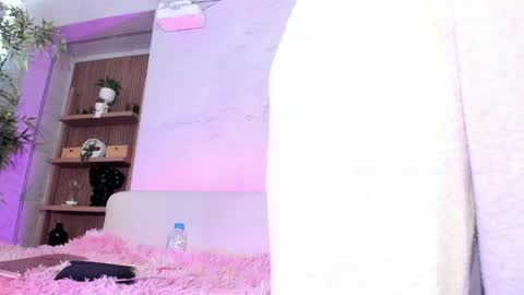 Snapshot of antonella_rossi24 chatting on 23, 5, 2026 Antonella Rossi online show from 23, 5, 2026