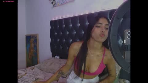 AntonellaAndNoah online show from 22, 1, 2025