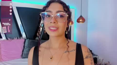 A N T O N E L L E  online show from 9, 2, 2025