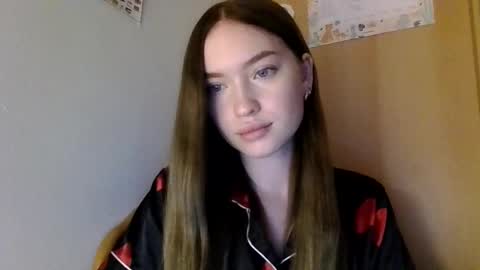 Snapshot of antonina25440 chatting on 19, 10, 2025 antonina25440 online show from 19, 10, 2025