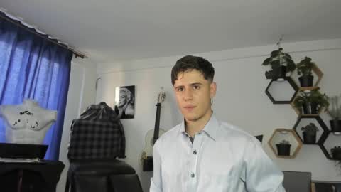 antonnello_ online show from 10, 3, 2025