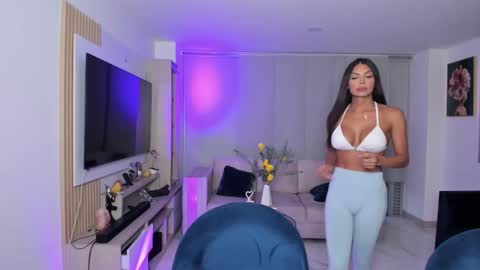 Maria Antonia online show from 15, 10, 2025