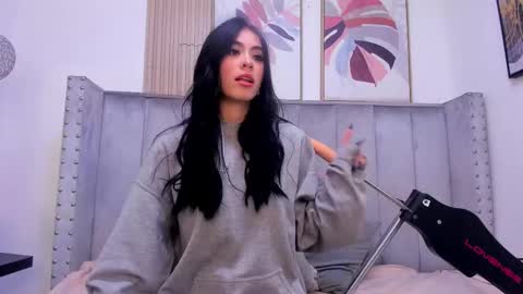 Snapshot of anya_belth chatting on 8, 9, 2025 anya_belth online show from 8, 9, 2025