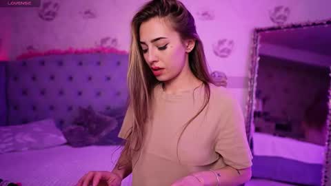 anya_sky_ online show from 28, 3, 2026