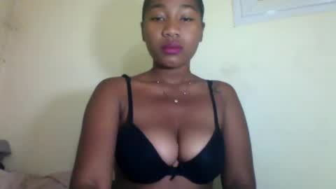 Snapshot of anyah_love chatting on 10, 7, 2026 anyah_love online show from 10, 7, 2026