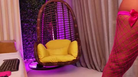 Snapshot of anyalovx chatting on 3, 10, 2025 Anya online show from 3, 10, 2025