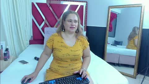 Snapshot of anyelamature chatting on 15, 1, 2025 Anyela online show from 15, 1, 2025
