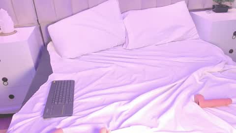 Snapshot of aome_purpuree chatting on 10, 9, 2025 Aome online show from 10, 9, 2025