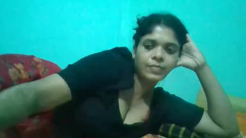 Snapshot of apa142817 chatting on 11, 5, 2026 Aparalux online show from 11, 5, 2026