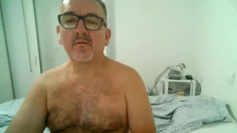 Snapshot of apixaba chatting on 11, 9, 2025 furry bear online show from 11, 9, 2025