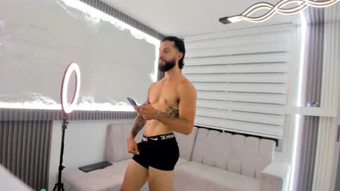 Snapshot of apolo_bianco_ chatting on 25, 2, 2025 APOLO online show from 25, 2, 2025
