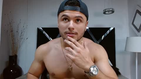 Apolo online show from 8, 2, 2025