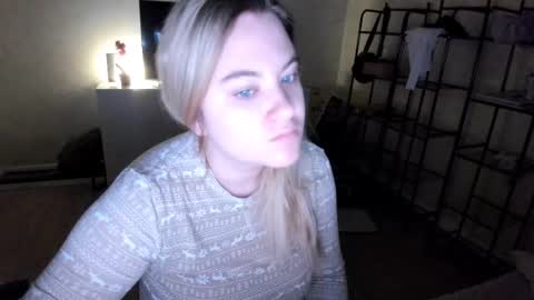 appleyummybuns online show from 10, 11, 2025