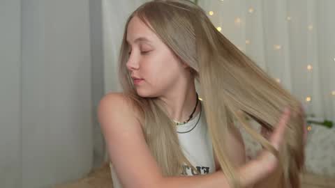  REYNA  my friend   online show from 6, 12, 2024