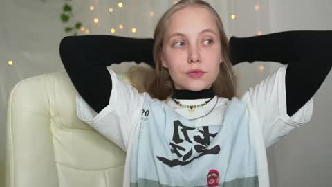  REYNA  my friend   online show from 10, 12, 2024