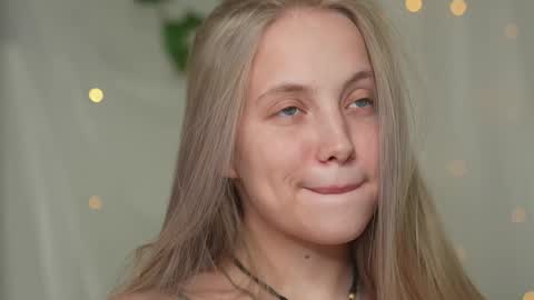  REYNA  my friend   online show from 17, 12, 2024