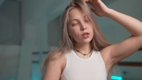  REYNA  my friend   online show from 19, 12, 2024