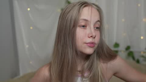  REYNA  my friend   online show from 10, 1, 2025