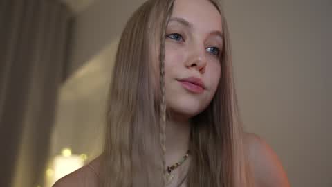  REYNA  my friend   online show from 24, 1, 2025