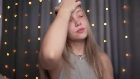  REYNA  my friend   online show from 28, 9, 2025