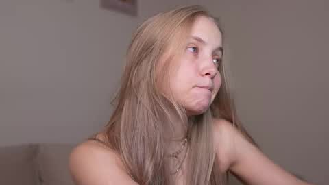  REYNA  my friend   online show from 14, 10, 2025