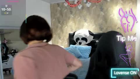  April  online show from 21, 10, 2025