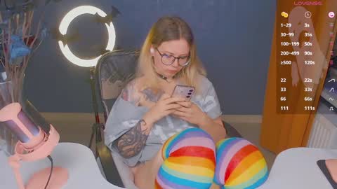 Snapshot of april_hentaigirl chatting on 17, 12, 2024 my special content online show from 17, 12, 2024