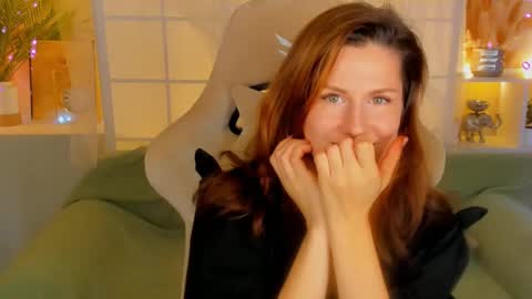 Snapshot of aprill_o_nill chatting on 20, 12, 2024 aprill_o_nill online show from 20, 12, 2024