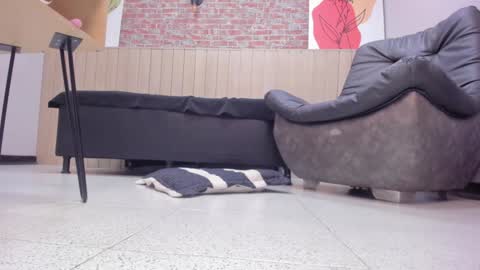 aprilricci online show from 2, 2, 2025