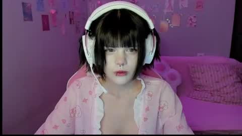 Snapshot of aprilspark chatting on 23, 7, 2026 Alice D online show from 23, 7, 2026