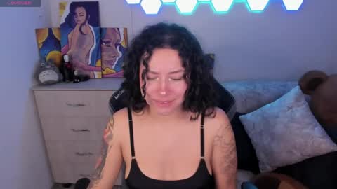 aqua emilly online show from 28, 5, 2026