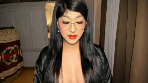 Snapshot of aqueenofcumxx chatting on 8, 5, 2026 Alicia online show from 8, 5, 2026