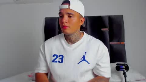 Snapshot of aquiles_elpapi chatting on 21, 6, 2026 AquilesElpapi online show from 21, 6, 2026