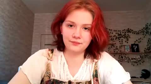 Snapshot of aracelisisofo chatting on 17, 6, 2026 Sarah online show from 17, 6, 2026