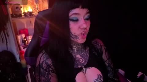 Snapshot of aradia66 chatting on 14, 4, 2026 Carolain online show from 14, 4, 2026
