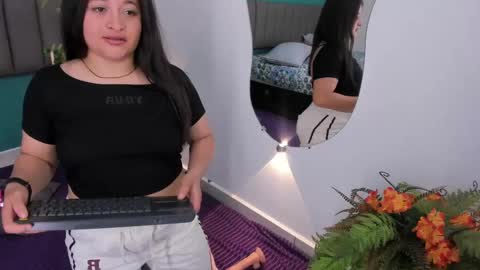 Snapshot of aradia_kiss chatting on 27, 9, 2025 aradia_kiss online show from 27, 9, 2025