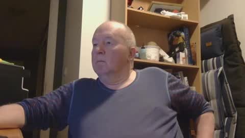 arcticman44 online show from 5, 2, 2025