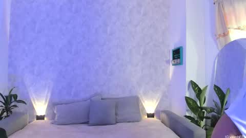    online show from 27, 10, 2025