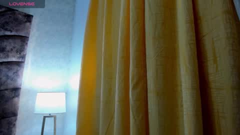 Arianna Baker online show from 19, 11, 2025